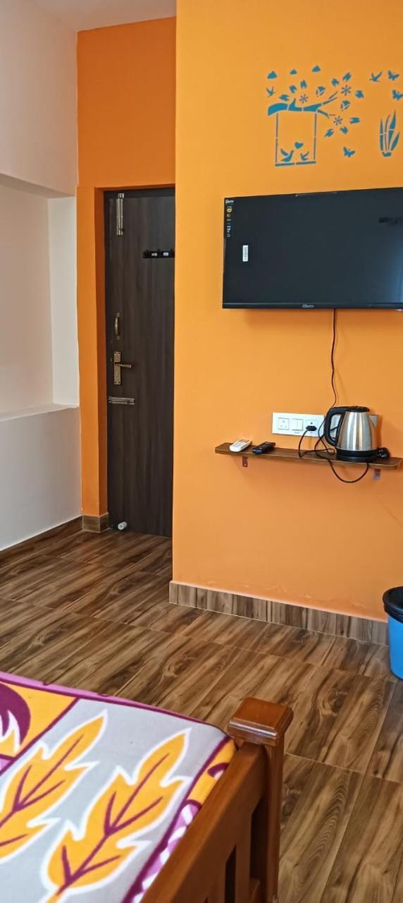 Hotel Kpr Residency Near Isha - Adiyogi à Alāndurai Extérieur photo