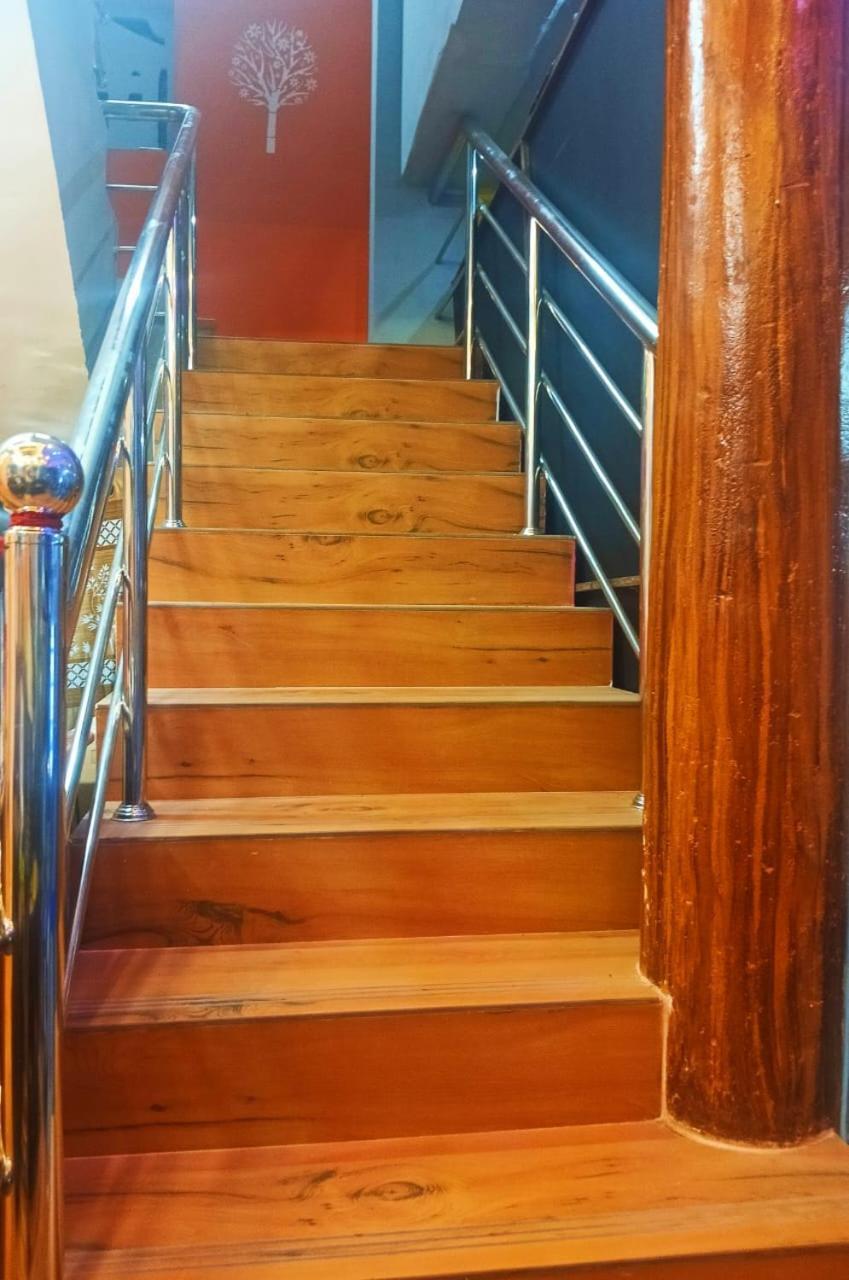 Hotel Kpr Residency Near Isha - Adiyogi à Alāndurai Extérieur photo