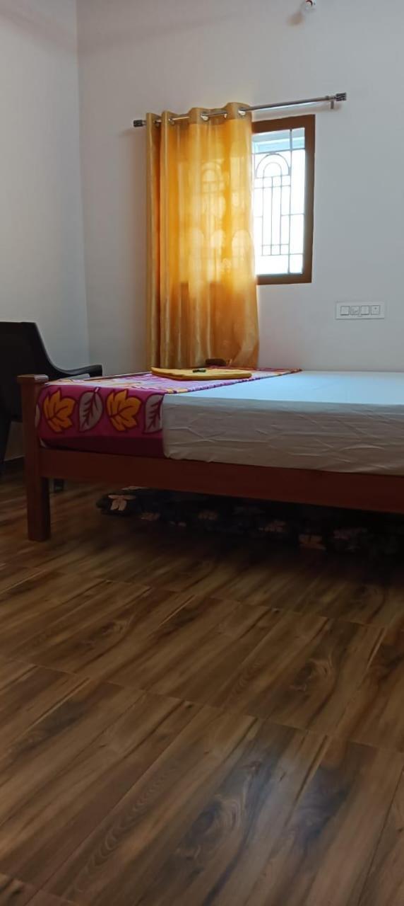 Hotel Kpr Residency Near Isha - Adiyogi à Alāndurai Extérieur photo